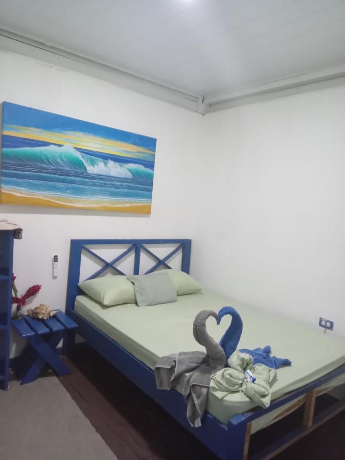 Surf Camp Hotel Bocas del Toro Buitenkant foto