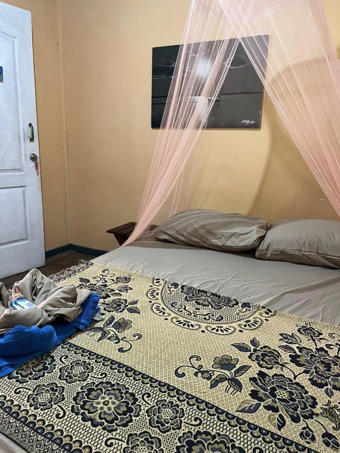 Surf Camp Hotel Bocas del Toro Buitenkant foto