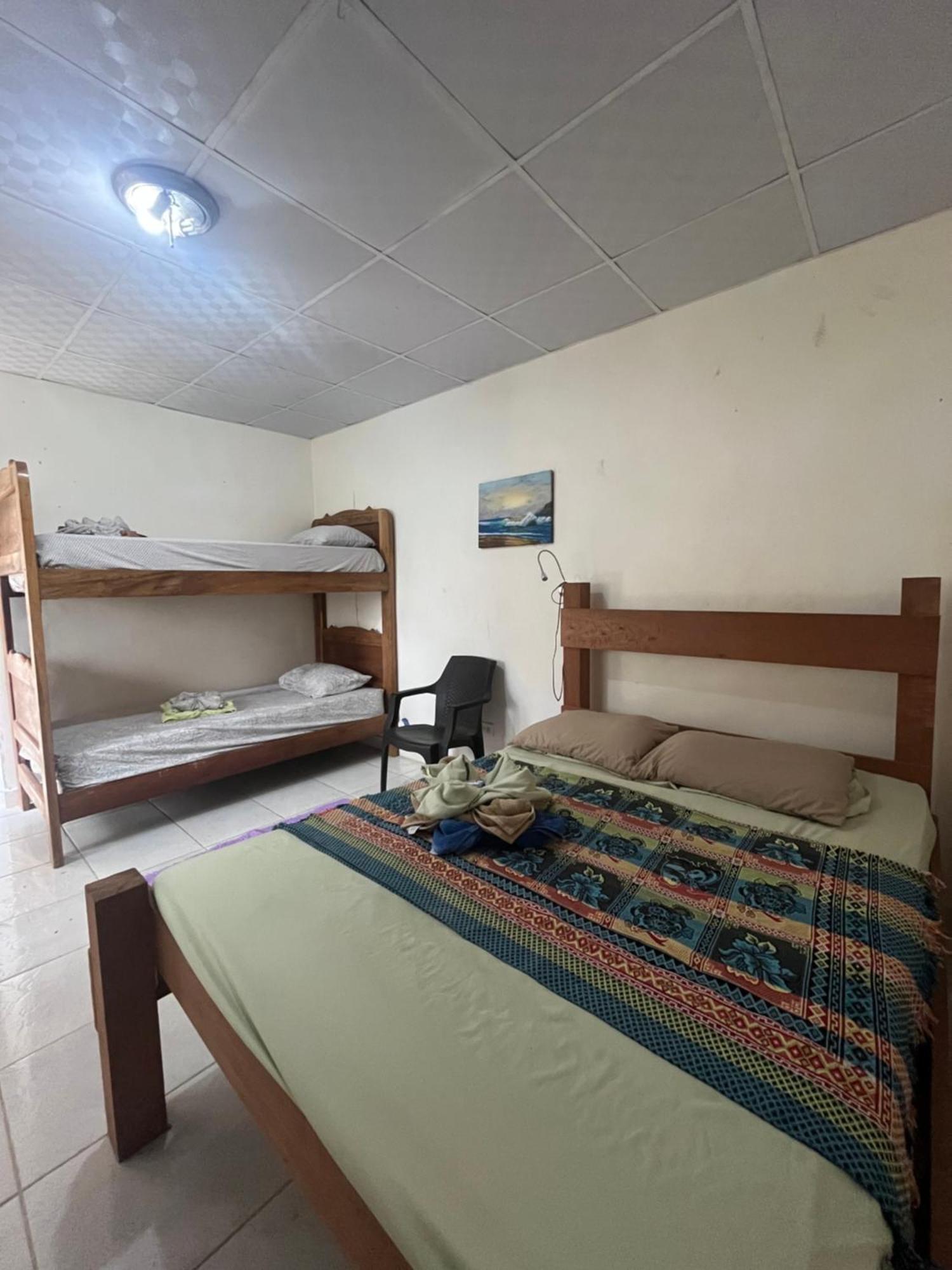 Surf Camp Hotel Bocas del Toro Buitenkant foto