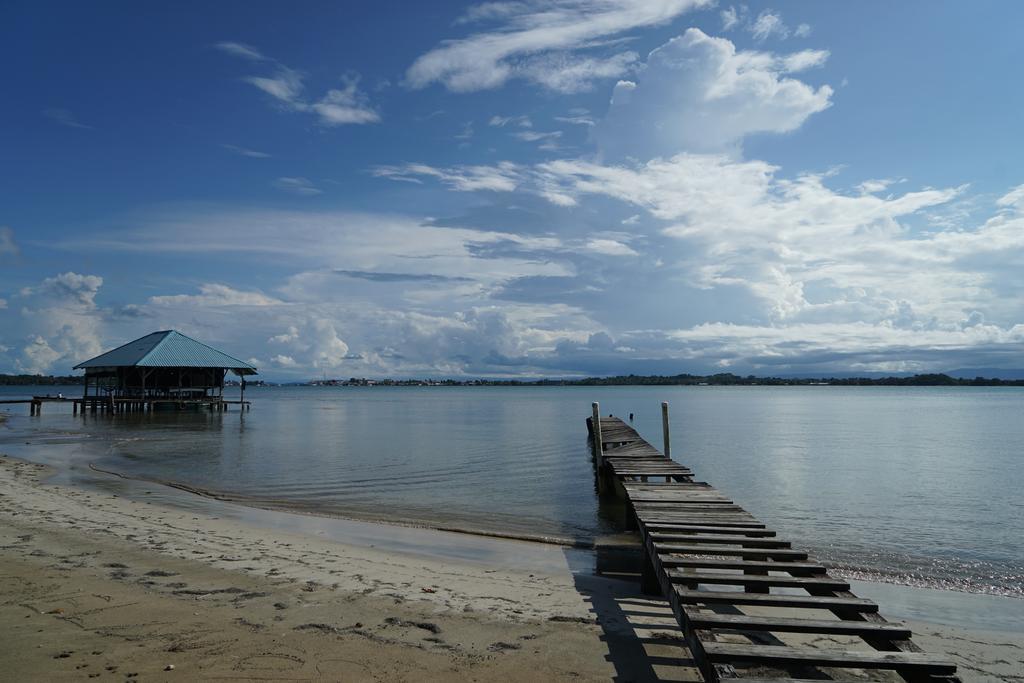 Surf Camp Hotel Bocas del Toro Buitenkant foto